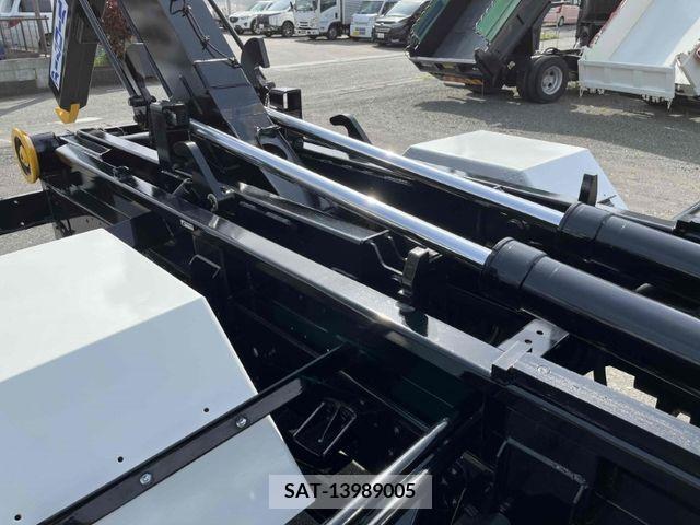 Hino RANGER 2006-04 240448-6