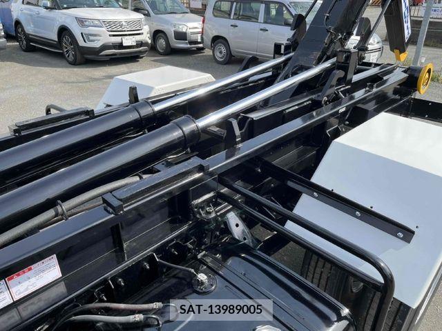 Hino RANGER 2006-04 240448-7