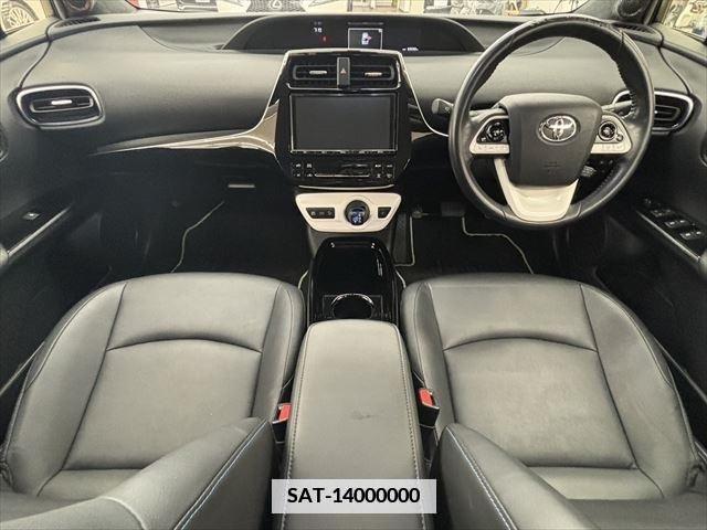 Toyota PRIUS 2017-11 366446-1