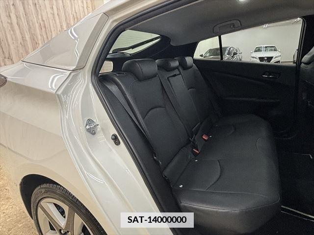 Toyota PRIUS 2017-11 366446-7