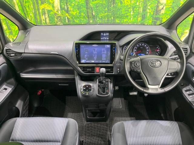Toyota VOXY 2014-09 190989-1
