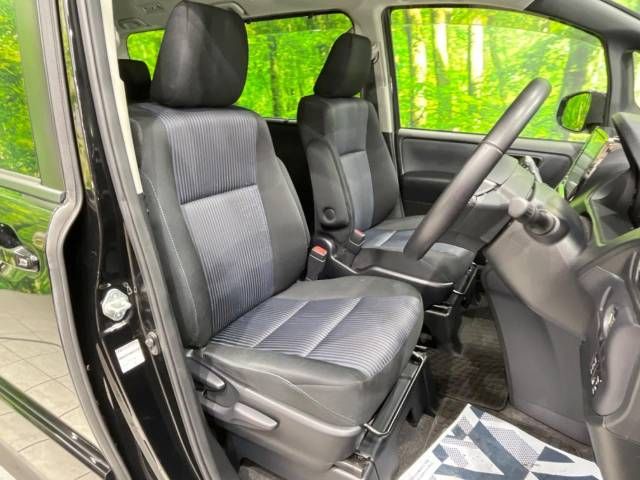 Toyota VOXY 2014-09 190989-7
