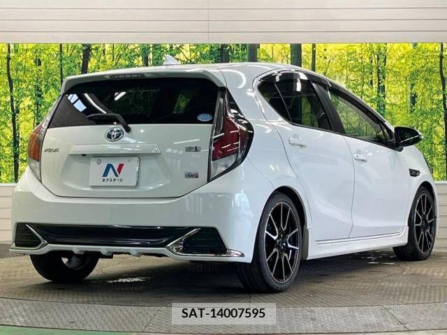 Toyota AQUA 2015-05 240296-17