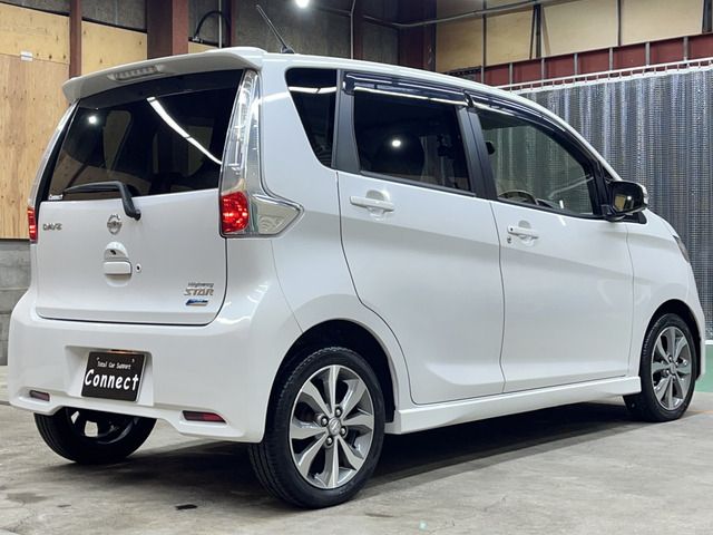 Nissan DAYZ 2014-07 192146-6