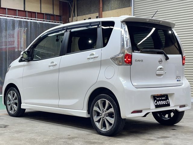 Nissan DAYZ 2014-07 192146-4