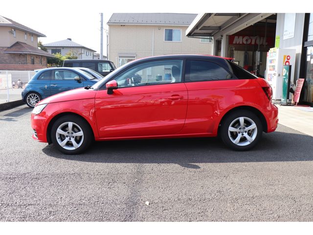 Audi A1 2015-11 182633-4
