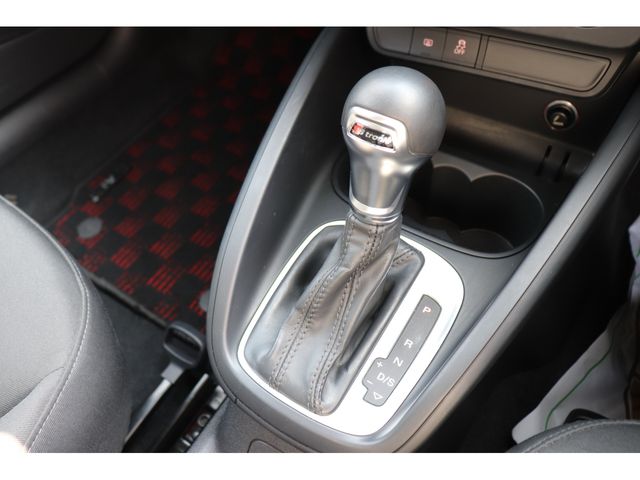 Audi A1 2015-11 182633-23