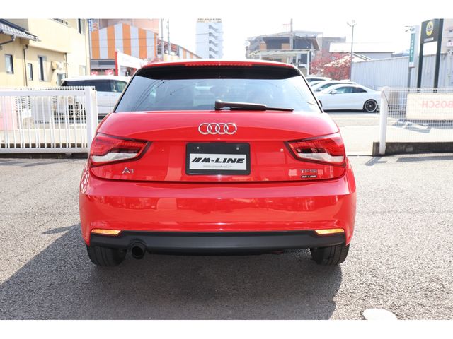 Audi A1 2015-11 182633-6