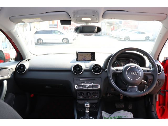 Audi A1 2015-11 182633-8
