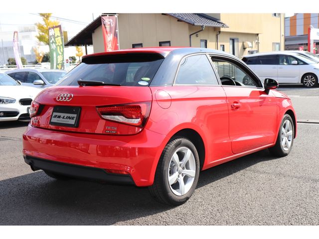 Audi A1 2015-11 182633-5