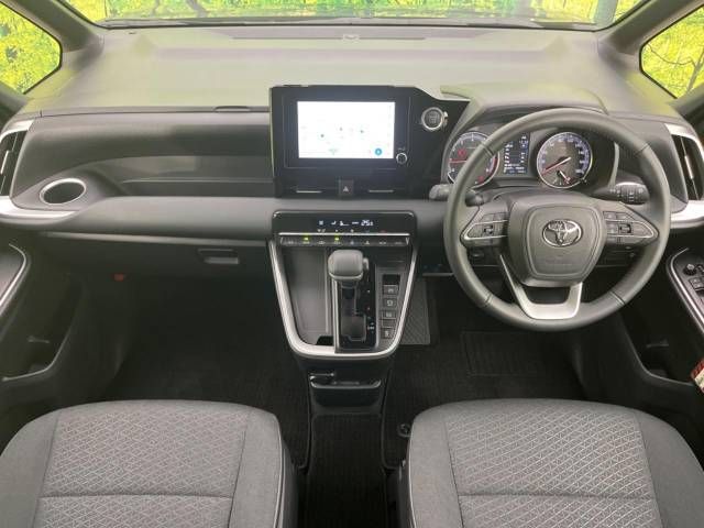 Toyota NOAH 2023-07 194880-1