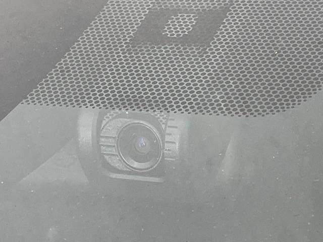 Toyota NOAH 2023-07 194880-7
