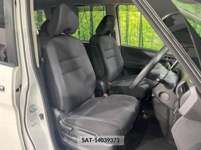 Nissan SERENA 2016-09 367633-8