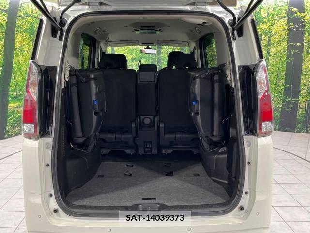 Nissan SERENA 2016-09 367633-11