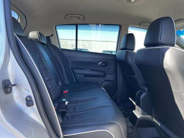 Nissan TIIDA 2010-12 185830-18