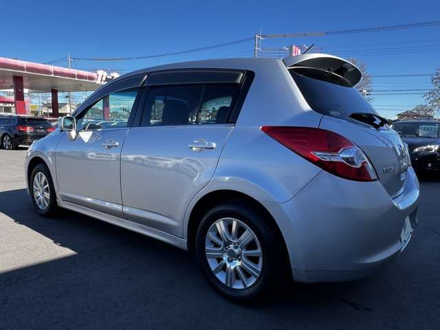 Nissan TIIDA 2010-12 185830-6