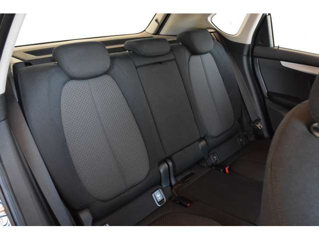 Bmw 2 SERIES 2017-03 19313-19