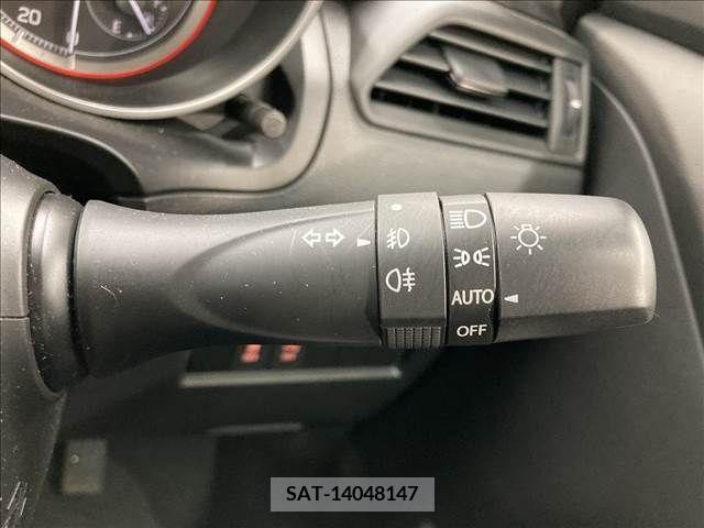 Suzuki SWIFT 2017-02 221742-8