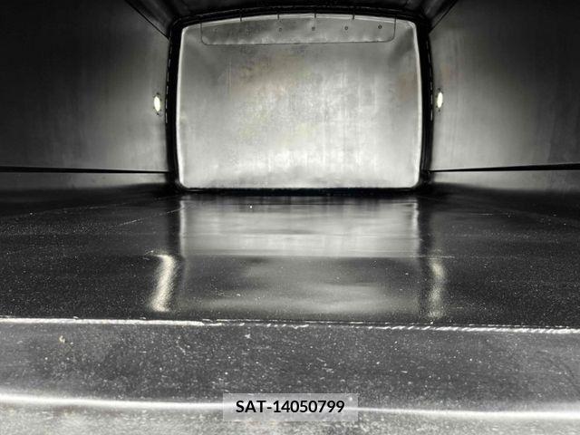 Isuzu FORWARD 2012-11 302739-11