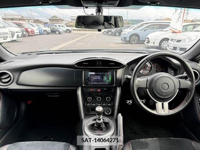 Toyota 86 2012-08 330222-1