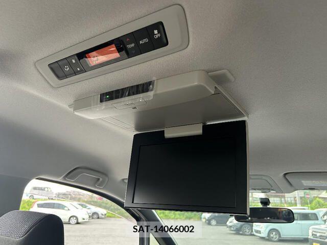 Toyota VOXY 2015-10 330331-14
