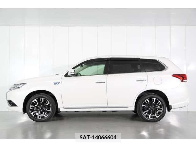 Mitsubishi OUTLANDER PHEV 2018-08 335955-2