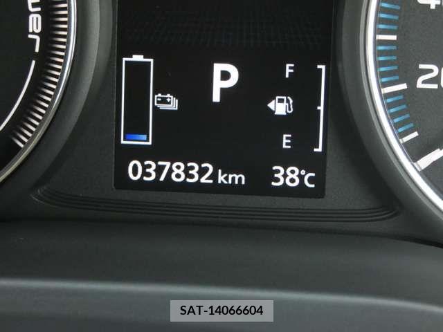 Mitsubishi OUTLANDER PHEV 2018-08 335955-10