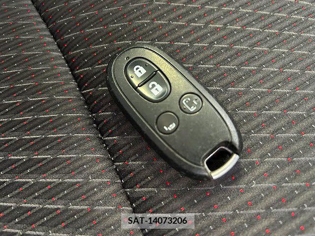 Suzuki SPACIA 2017-06 376949-11