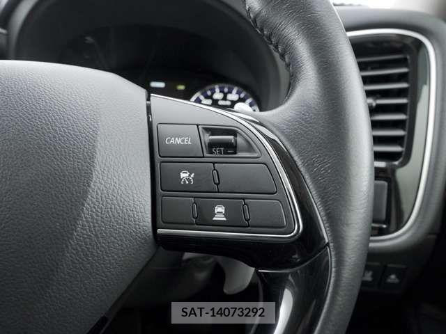 Mitsubishi OUTLANDER 2017-08 303324-18