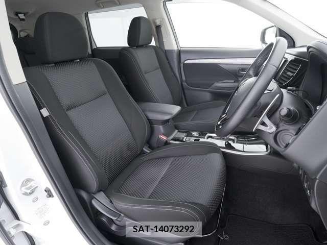 Mitsubishi OUTLANDER 2017-08 303324-5