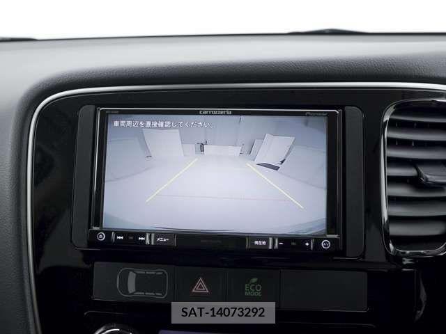 Mitsubishi OUTLANDER 2017-08 303324-11