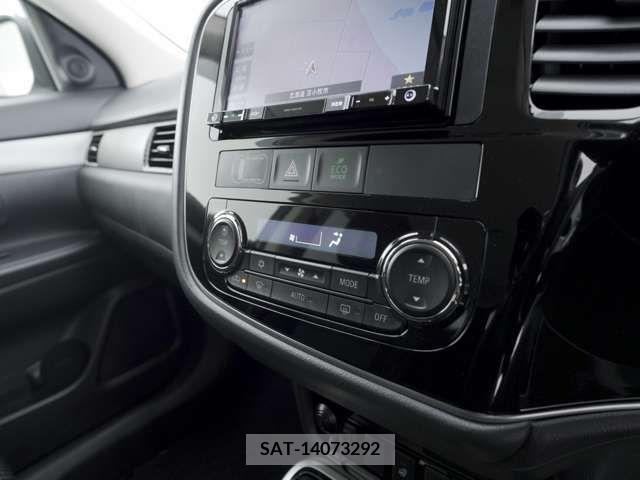 Mitsubishi OUTLANDER 2017-08 303324-16