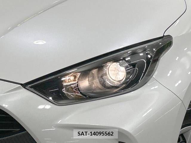 Toyota YARIS 2022-12 336784-12