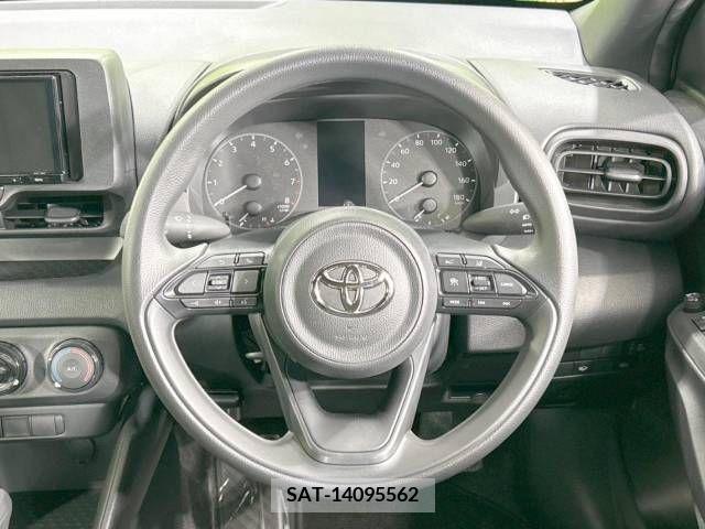 Toyota YARIS 2022-12 336784-11