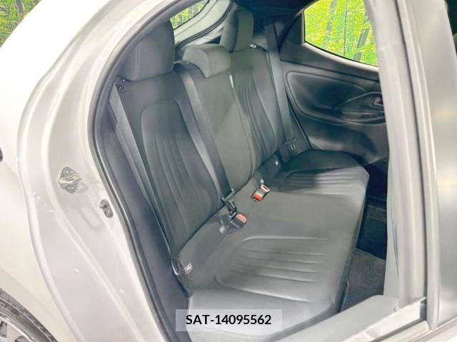Toyota YARIS 2022-12 336784-9