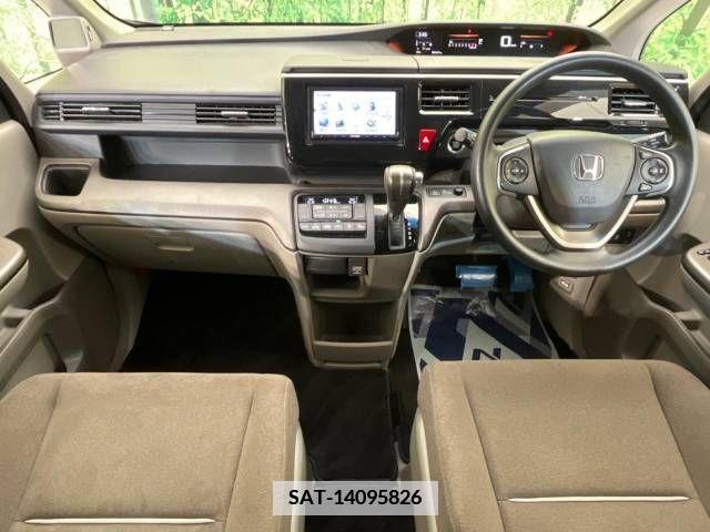 Honda STEP WGN 2015-12 351300-1
