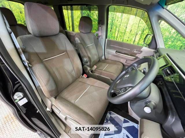 Honda STEP WGN 2015-12 351300-8
