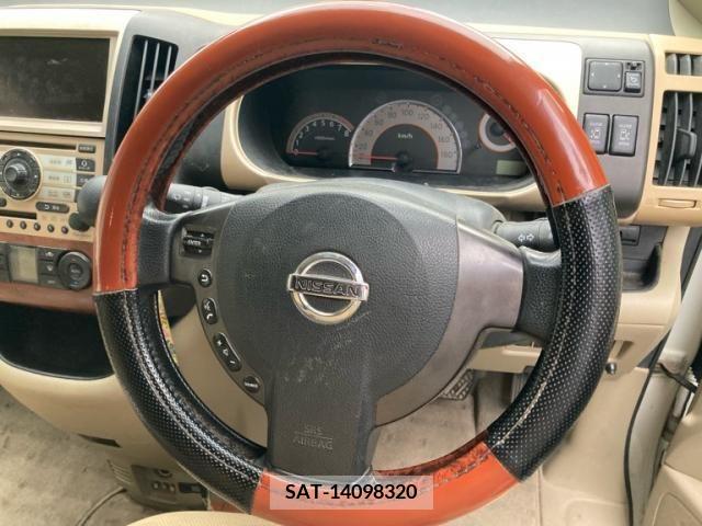 Nissan SERENA 2005-07 393929-16