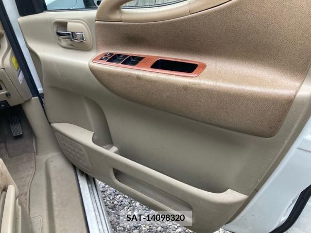 Nissan SERENA 2005-07 393929-13