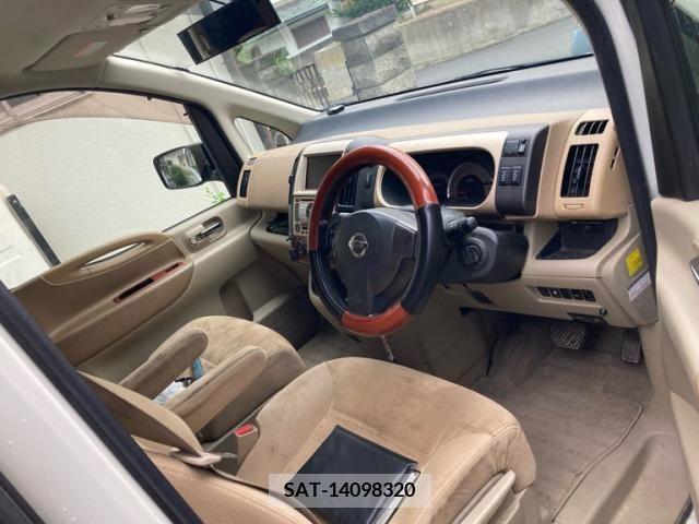 Nissan SERENA 2005-07 393929-11