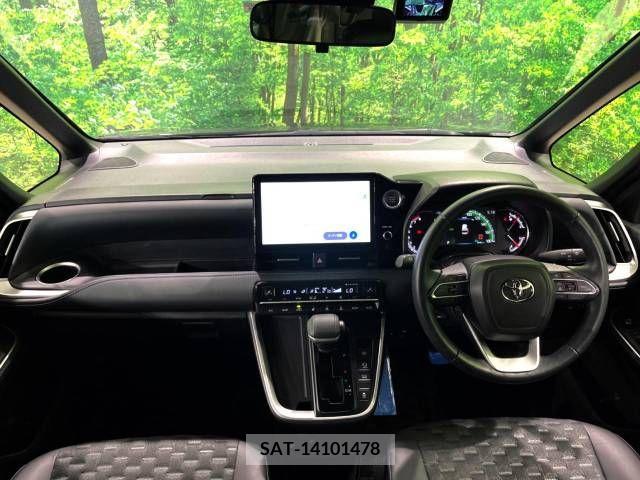 Toyota VOXY 2022-08 289061-1