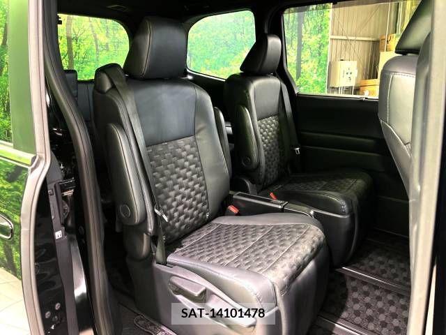 Toyota VOXY 2022-08 289061-13