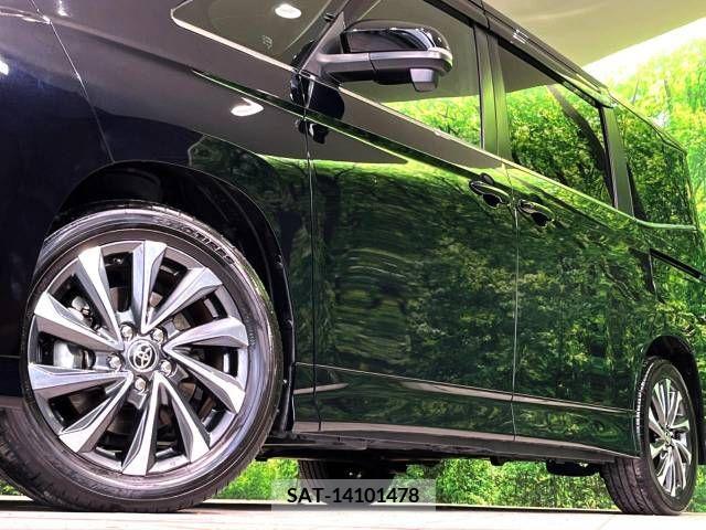 Toyota VOXY 2022-08 289061-11