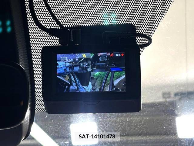 Toyota VOXY 2022-08 289061-8
