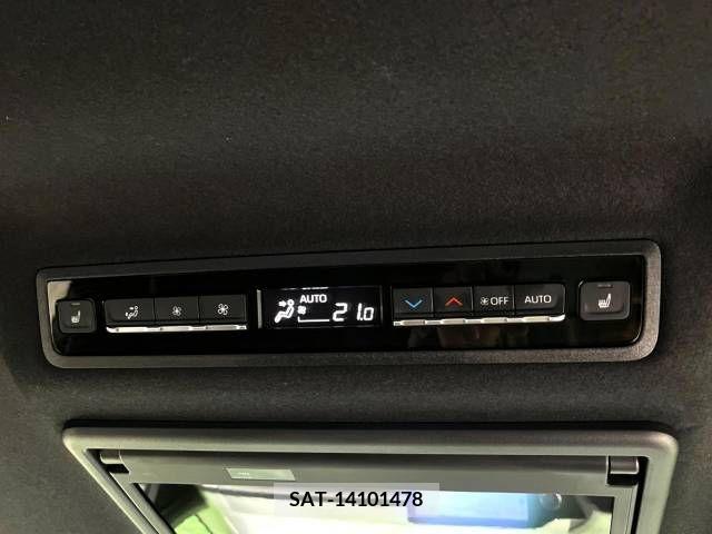 Toyota VOXY 2022-08 289061-7