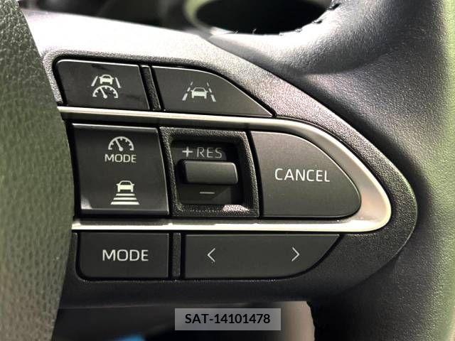 Toyota VOXY 2022-08 289061-4
