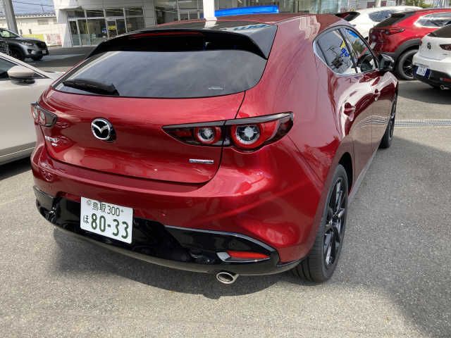 Mazda MAZDA3 2022-09 11320-7