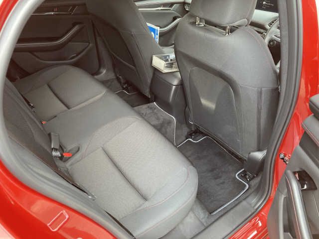 Mazda MAZDA3 2022-09 11320-6