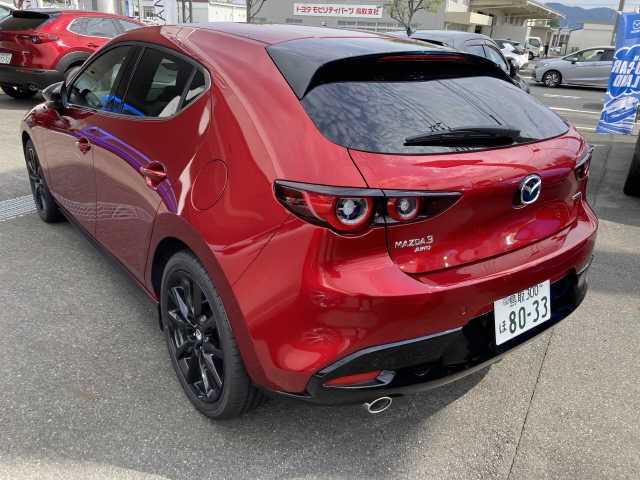 Mazda MAZDA3 2022-09 11320-2