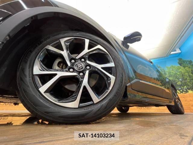 Toyota C-HR 2017-03 264058-13